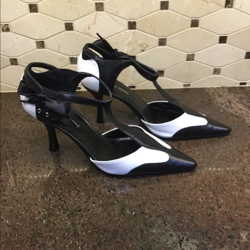 Shoes - Picture 2 of 4